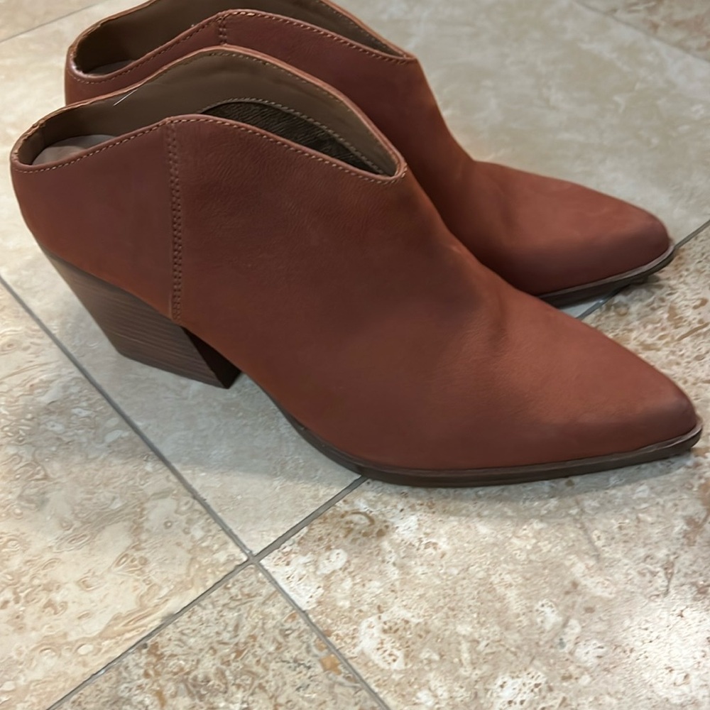 Only tried on Seychelles booties